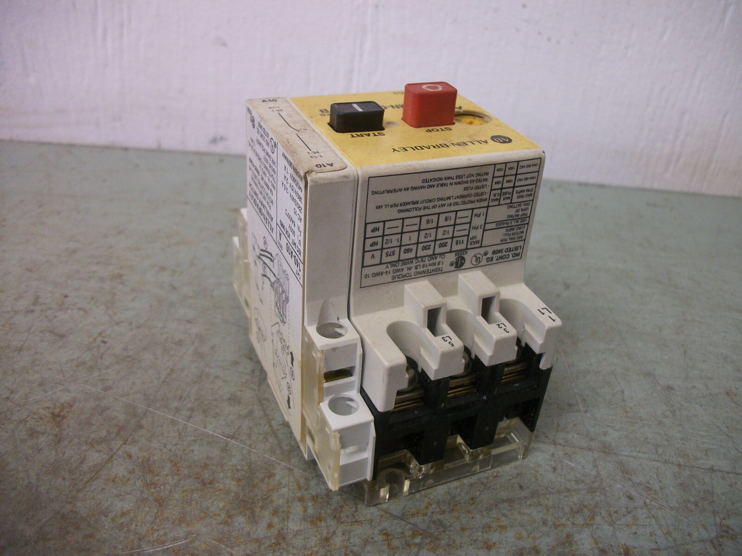 ALLEN-BRADLEY MOTOR CIRCUIT BREAKER 140-MN-0240 1.6-2.4AMP OLD