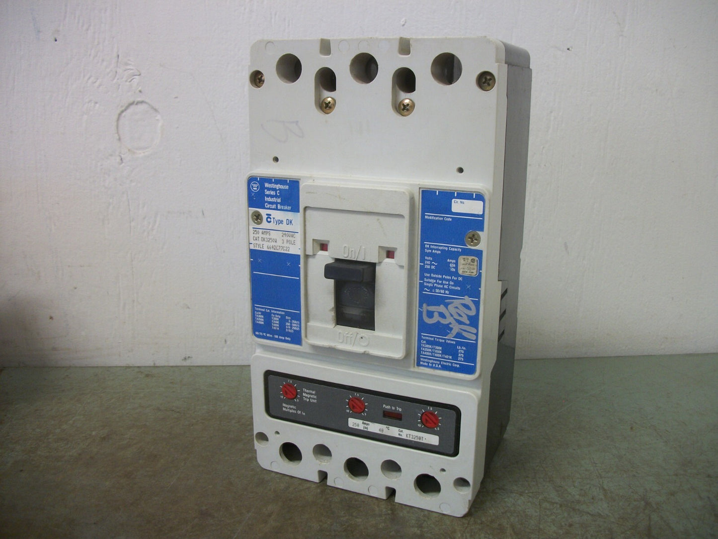 WESTINGHOUSE DK CIRCUIT BREAKER DK3250W 250AMP 240VOLT 3POLE BLUE W/250A TRIP