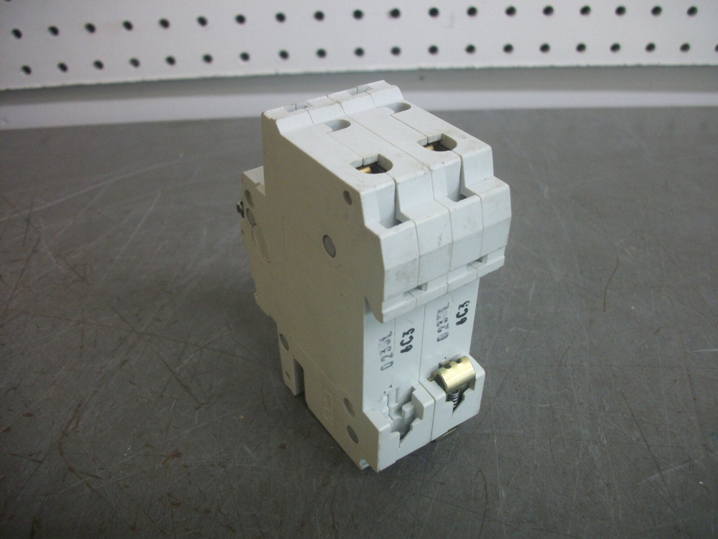 ABB MINI CIRCUIT BREAKER S262C3 3AMP 400VOLT 2POLE