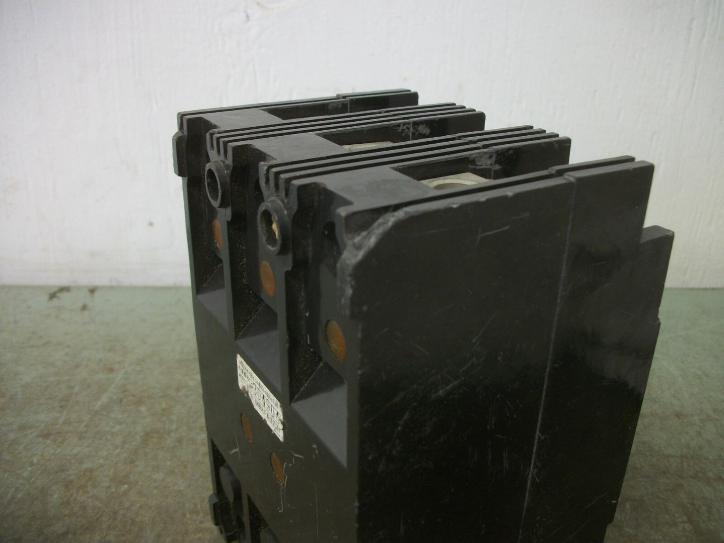 HITACHI F-100C-3PX CIRCUIT BREAKER F100C30UL