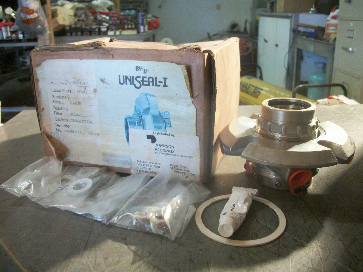 UNISEAL ONE 1-3/4" INLET OUTLET VENT 1750 NIB