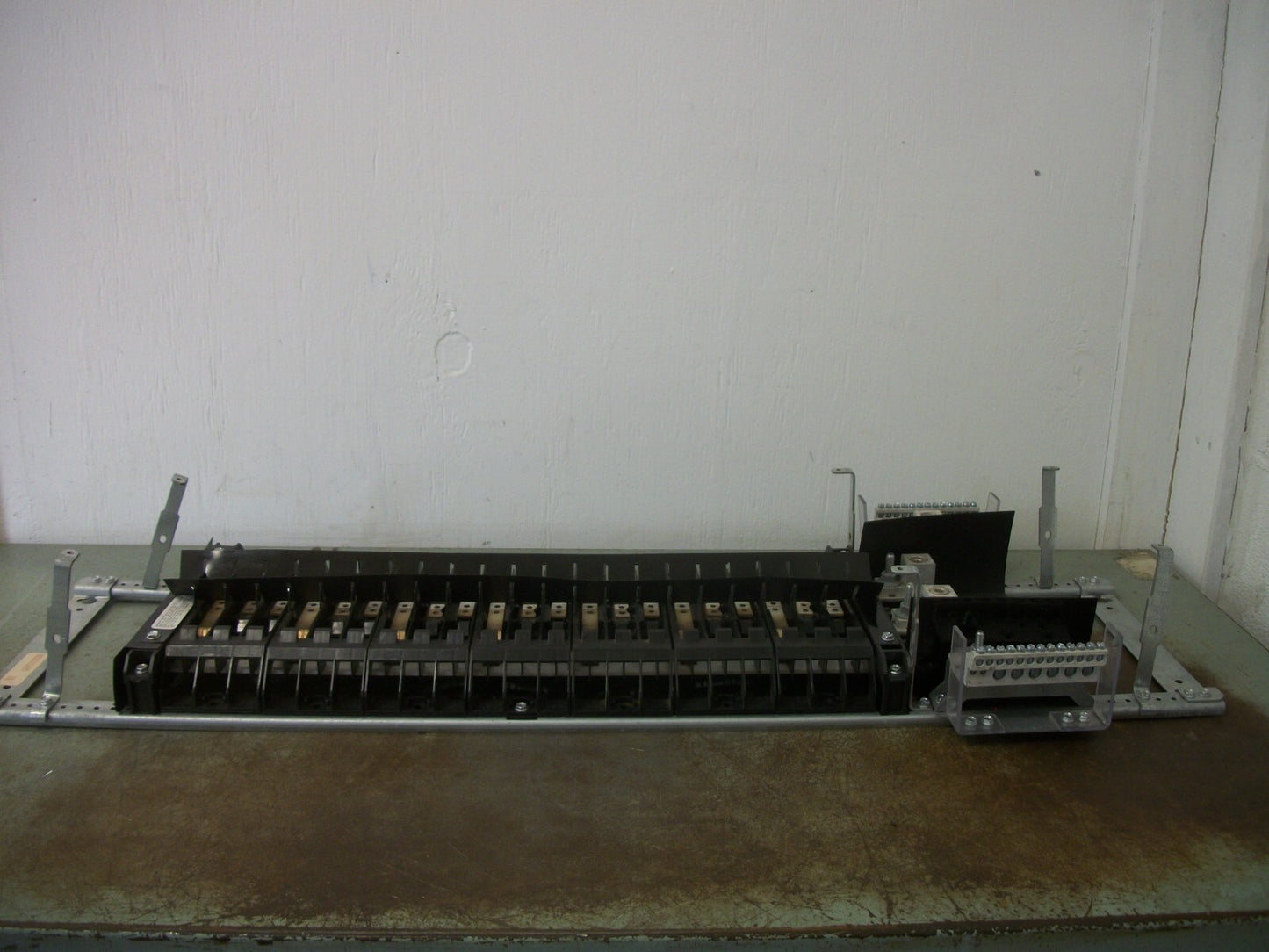 GE TEY 3PH LOAD CENTER PANELBOARD INTERIOR 10086781P1 426002039338 NEW