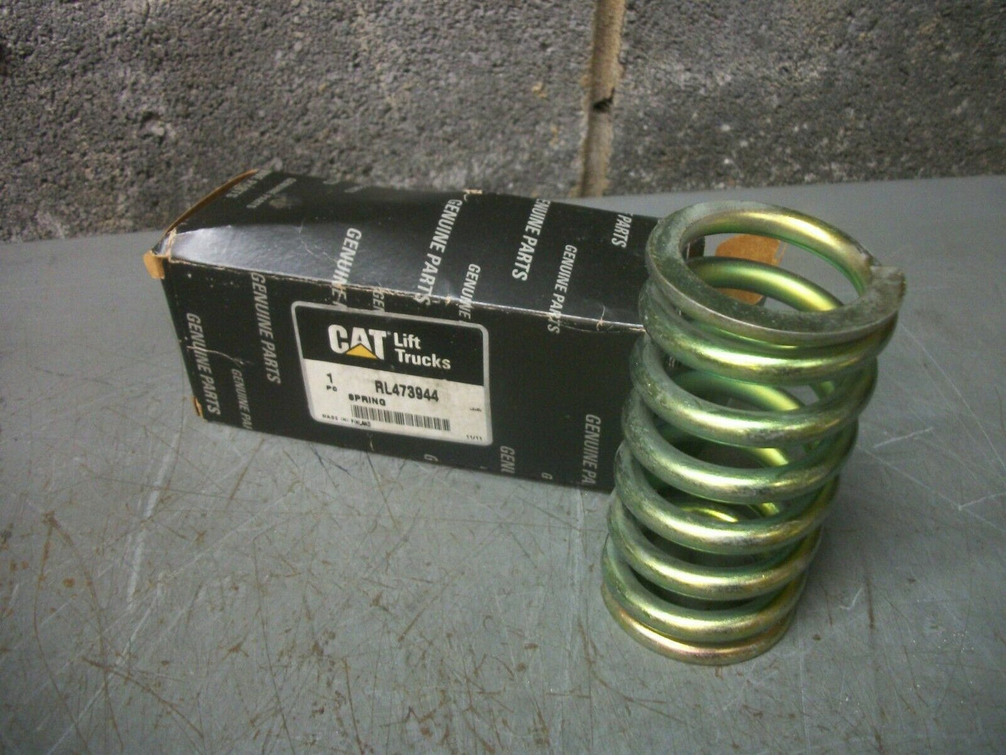 CAT FORK LIFT SPRING RL473944 NIB