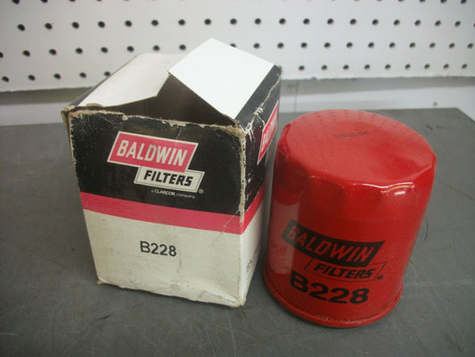 BALDWIN OIL FILTER B228 NIB