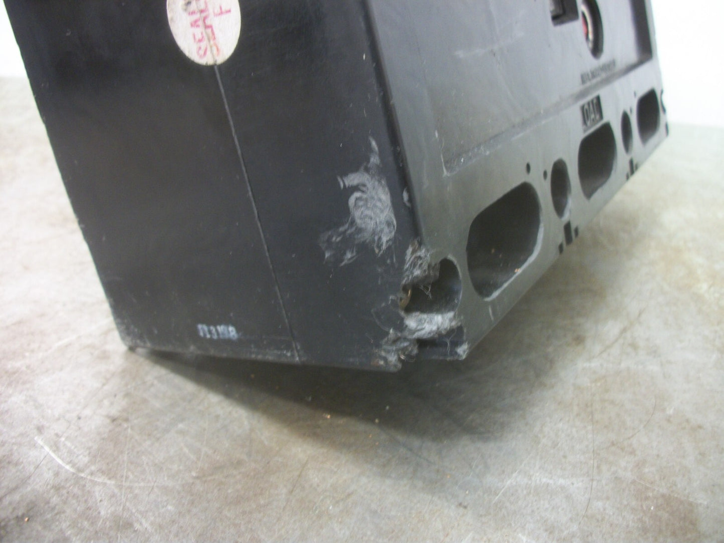 FUJI BU-LSB CIRCUIT BREAKER BU-LSB3F600 600AMP 600VOLT 3POLE W/600A TRIP CHIPPED