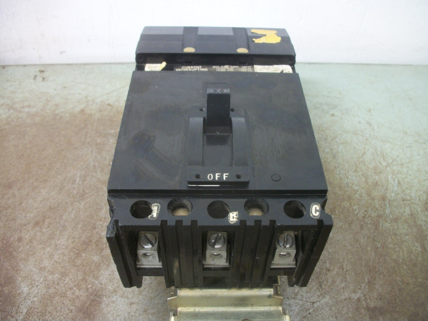 SQUARE D I-LINE FA CIRCUIT BREAKER FA36020 20AMP 600VOLT 3POLE BLACK CHIPPED