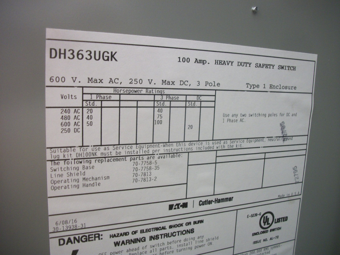CUTLER-HAMMER DISCONNECT TYPE 1 DH363UGK 100AMP 600VOLT 3POLE NON-FUSIBLE NOB