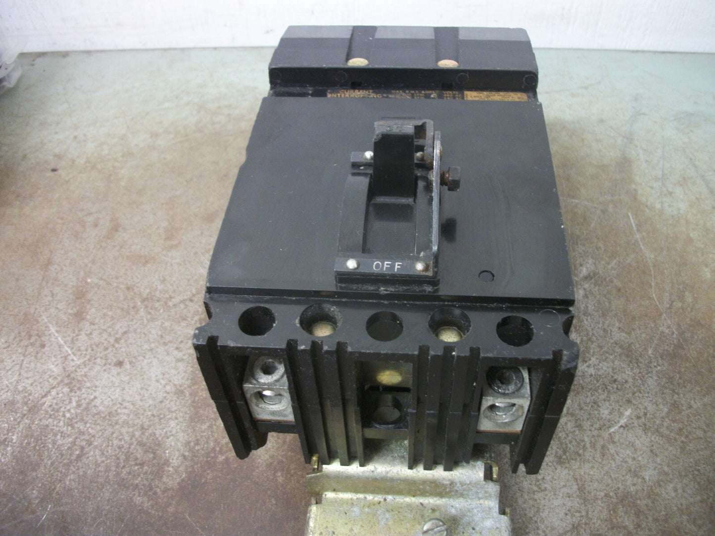 SQUARE D I-LINE FA CIRCUIT BREAKER FA24030AC 30AMP 480VOLT 2POLE BLACK CHIPPED