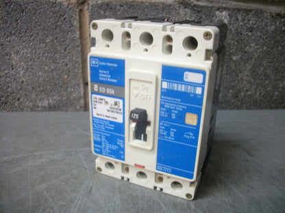 CUTLER-HAMMER ED CIRCUIT BREAKER ED3125W 125AMP 240VOLT 3POLE BLUE
