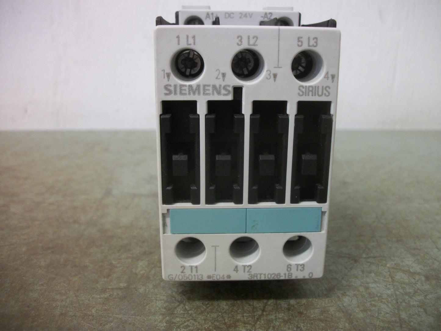 SIEMENS CONTACTOR 3RT1026-1B..0 35AMP 24VCOIL 3PH 600V 20HP