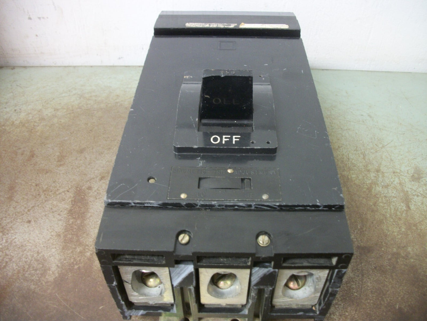 SQUARE D I-LINE LA CIRCUIT BREAKER LA36350 350AMP 600VOLT 3POLE BLACK