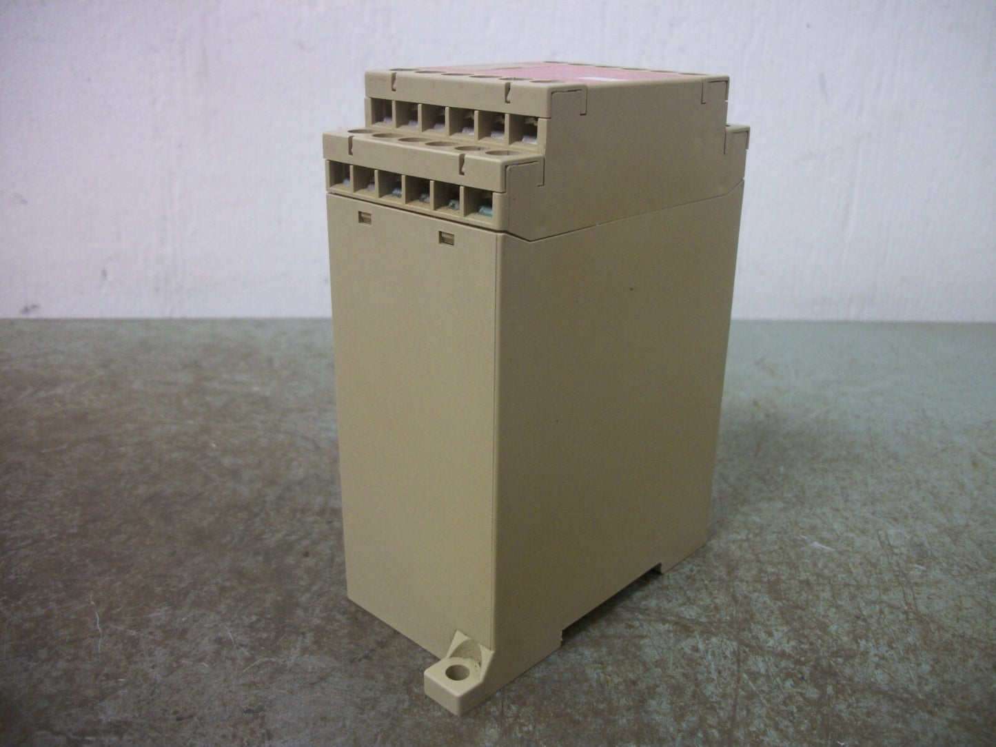 OMRON SAFETY RELAY G9SA-501 24VAC/DC