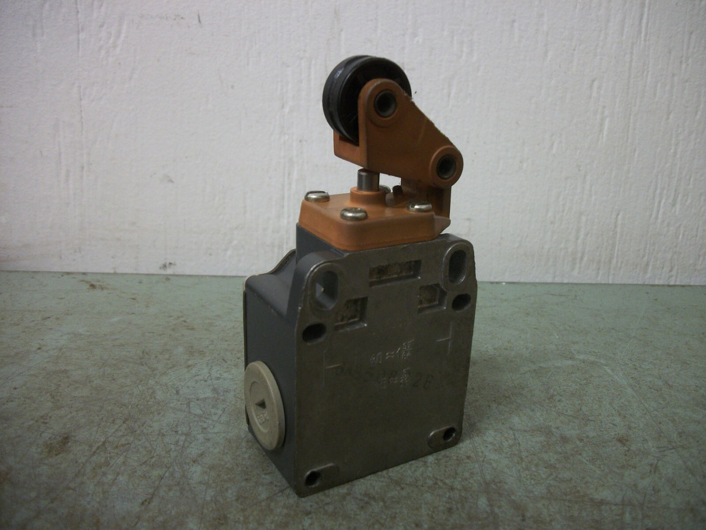 SIEMENS POSITION LIMIT SWITCH 3SE3100-0E