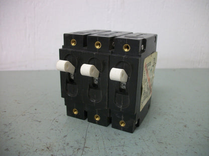 CARLINGSWITCH LOT OF 3 CIRCUIT BREAKERS CA1-X0-005-111-C 5AMP 277VOLT 1POLE