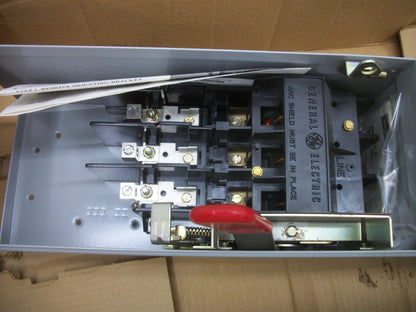 GE SPECTRA FUSIBLE BRANCH SWITCH ADS32030HD 30AMP 240VOLT 3POLE NIB