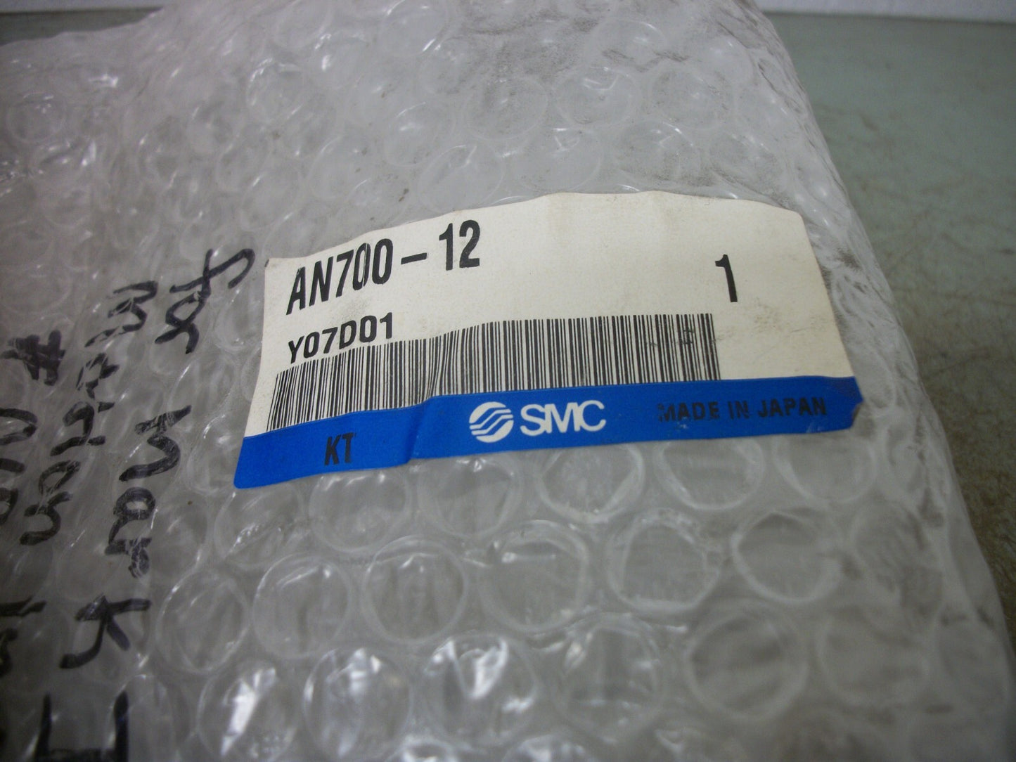 SMC PNEUMATIC SILENCER AN700-12 1MPa NEW