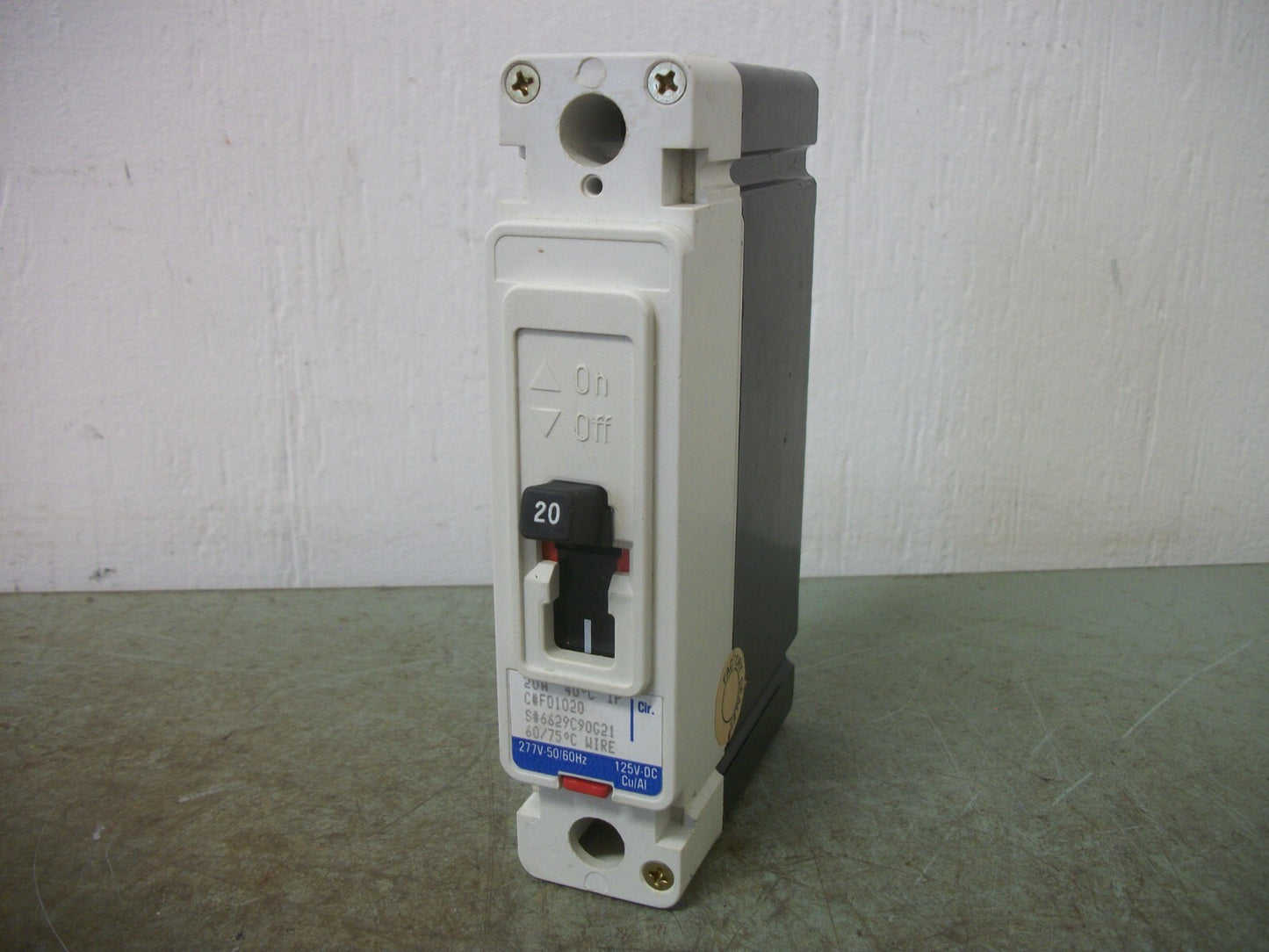 CUTLER-HAMMER FD CIRCUIT BREAKER FD1020 20AMP 277VOLT 1POLE BLUE