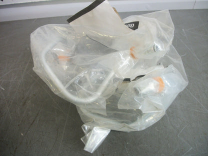 HYSTER LOT OF 2 FUEL PIPES 1369998 NEW