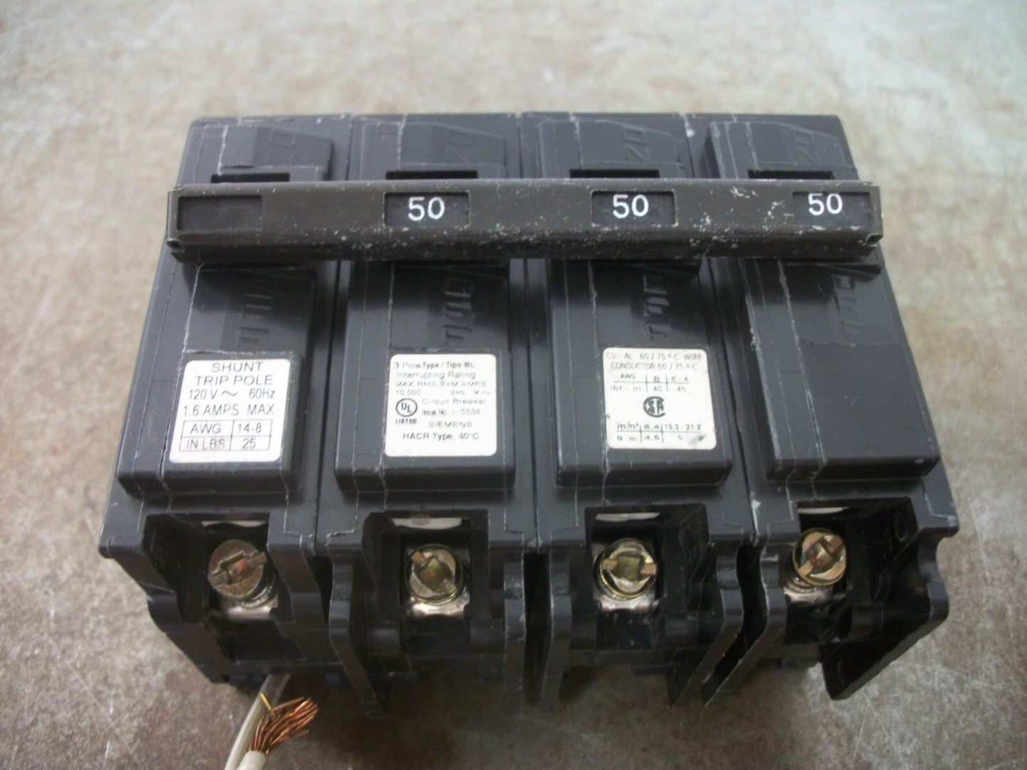 SIEMENS BL CIRCUIT BREAKER B35000S01 50AMP 240VOLT 3POLE W/SHUNT