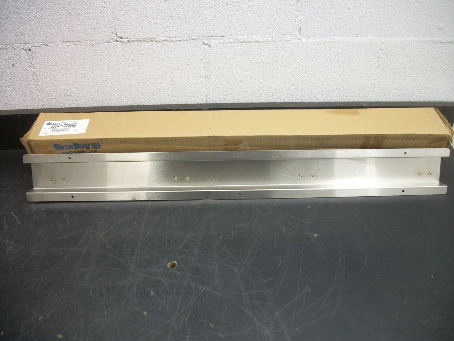 BRADLEY 36" BX - SS MOP & BROOM HOLDER 9954-000000 NIB