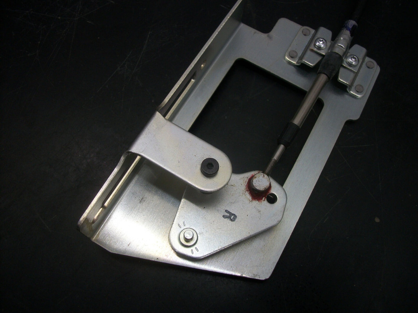 ALLEN-BRADLEY 4FT FLEX CABLE OPERATOR 140G-H-FCX04 NOB