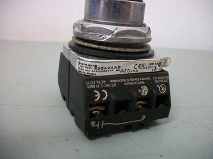 SIEMENS 2-POSITION MAINTAINED SELECTOR SWITCH 52SA2AAB