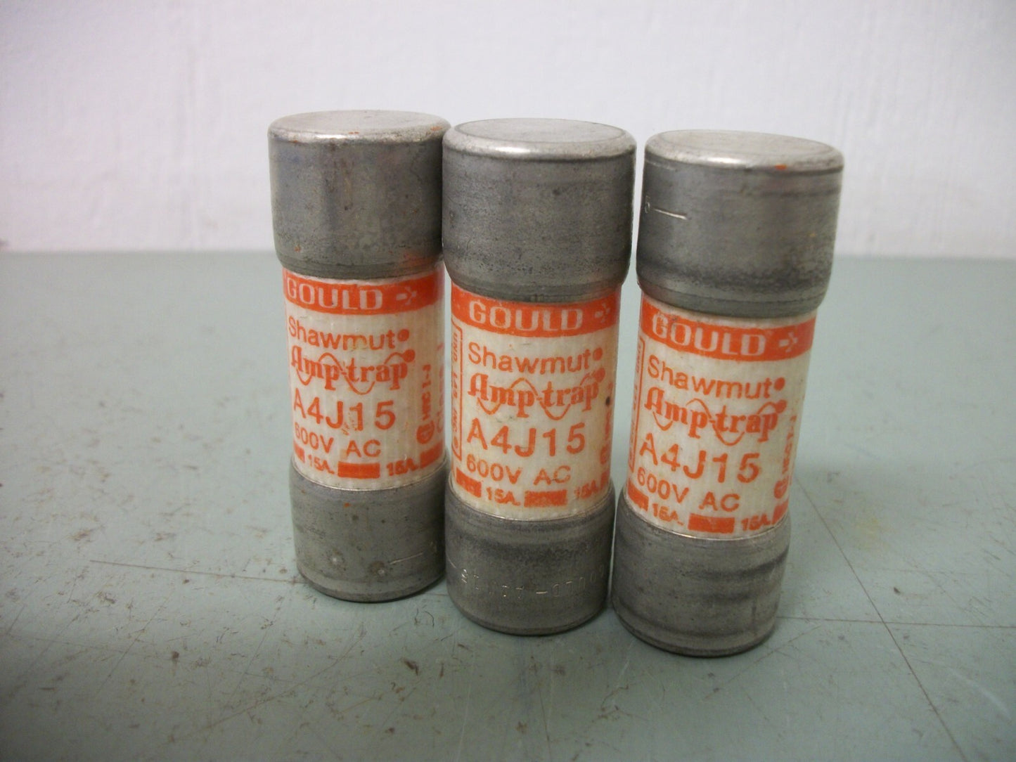 GOULD SHAWMUT LOT OF 3 AMP-TRAP FUSES A4J15 15AMP 600VOLT
