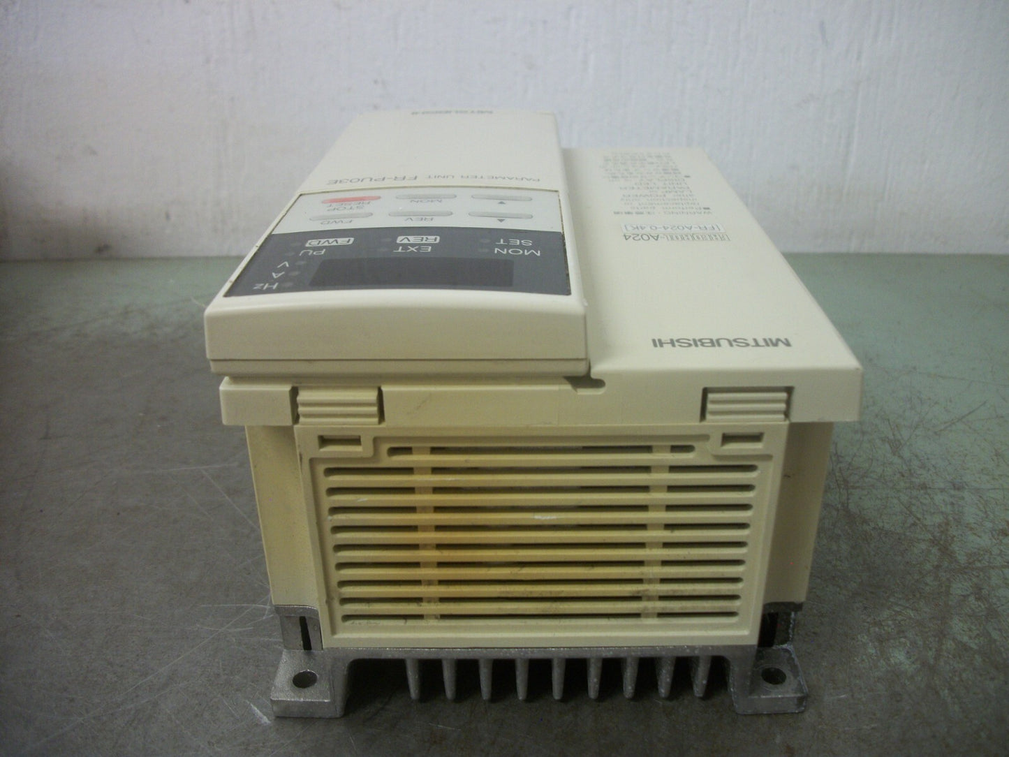 MITSUBISHI FREQROL-A024 0.4KW INVERTER DRIVE FR-A024-0.4KP 230VOLT 3AMP