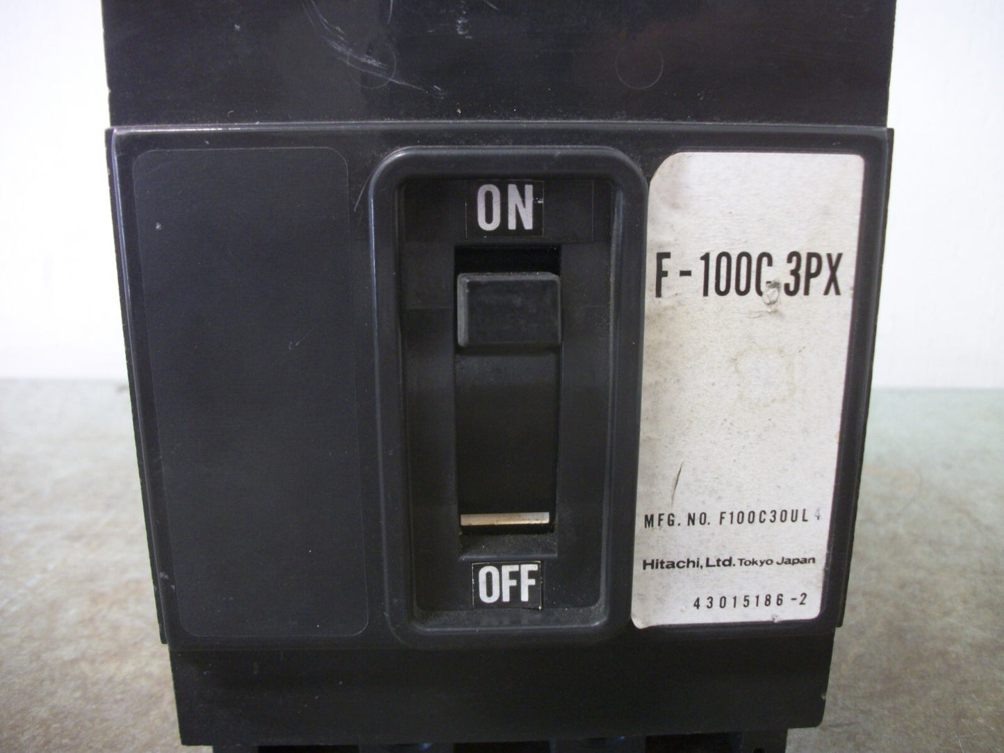 HITACHI F-100C-3PX CIRCUIT BREAKER F100C30UL