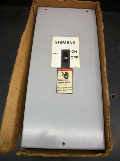 SIEMENS SENTRON ED63B050 ENCL CIRCUIT BREAKER E1SED63B050 50AMP 600VOLT 3P NIB