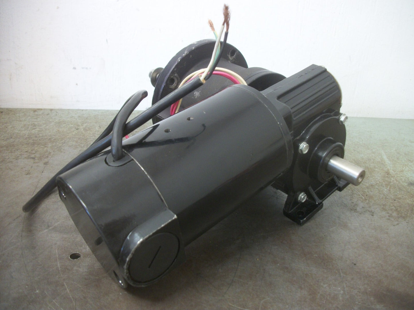 BODINE 1/8HP 40:1 RATIO DC GEARMOTOR 33A5BEPM-5F 130VDC 62RPM