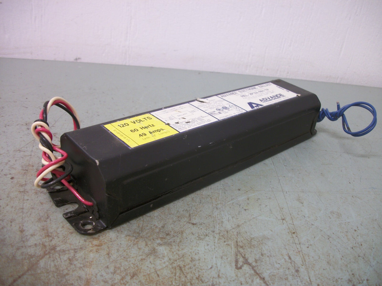 ADVANCE ELECTRONIC BALLAST REL-2P32-RH-TP 120VOLT