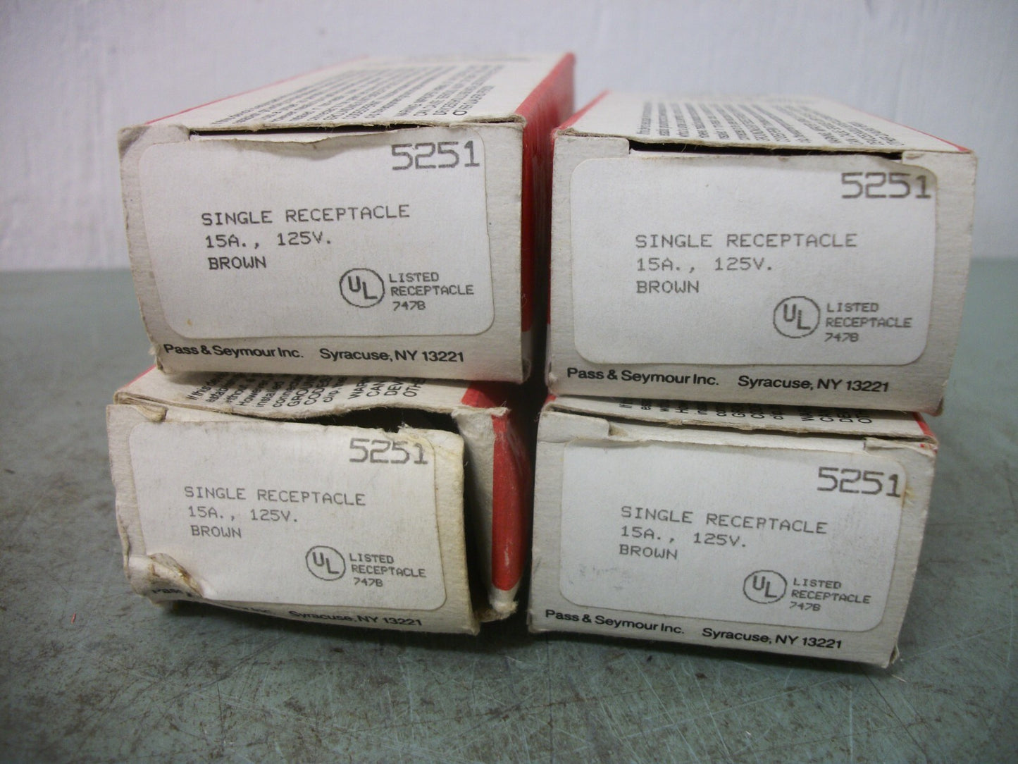 PASS & SEYMOUR LOT OF 4 BROWN SINGLE RECEPTACLES 5251 15AMP 125VOLT NIB
