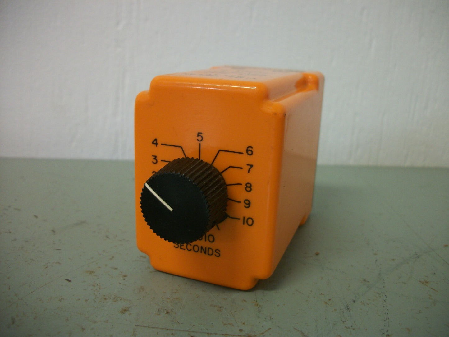 DIVERSIFIED ELECTRONICS TIME DELAY RELAY TUC-120-AKA-010 0.1-10SEC