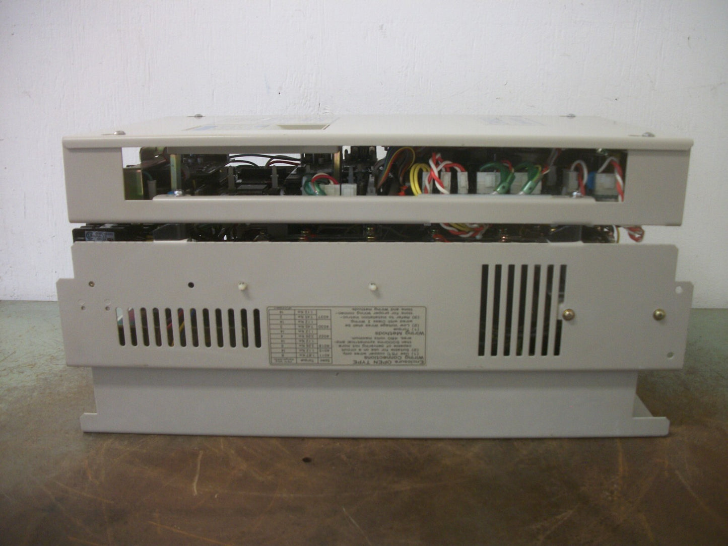 YASKAWA VARISPEED 676VH3 15HP INVERTER DRIVE CIMR-VHS4011 460VOLT 3PH 15KVA