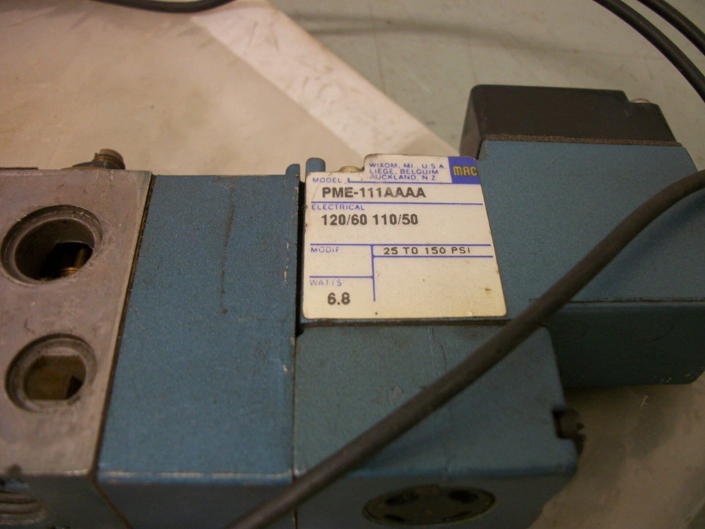 MAC DOUBLE SOLENOID VALVE 825C-PM-111AA-593 120VOLT NEW