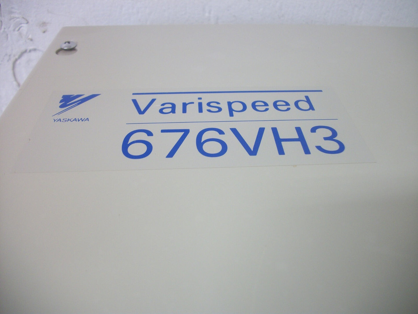 YASKAWA VARISPEED 676VH3 15HP INVERTER DRIVE CIMR-VHS4011 460VOLT 3PH 15KVA