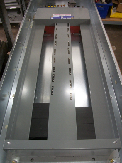 SQUARE D HCM I-LINE LOAD CENTER PANELBOARD 44418413050080001 400AMP 480V 3PH