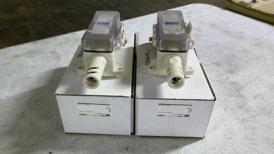 BAPI LOT OF 2 TEMPERATURE SENSOR TRANSMITTERS BA/10K-2-O-BB2 NIB