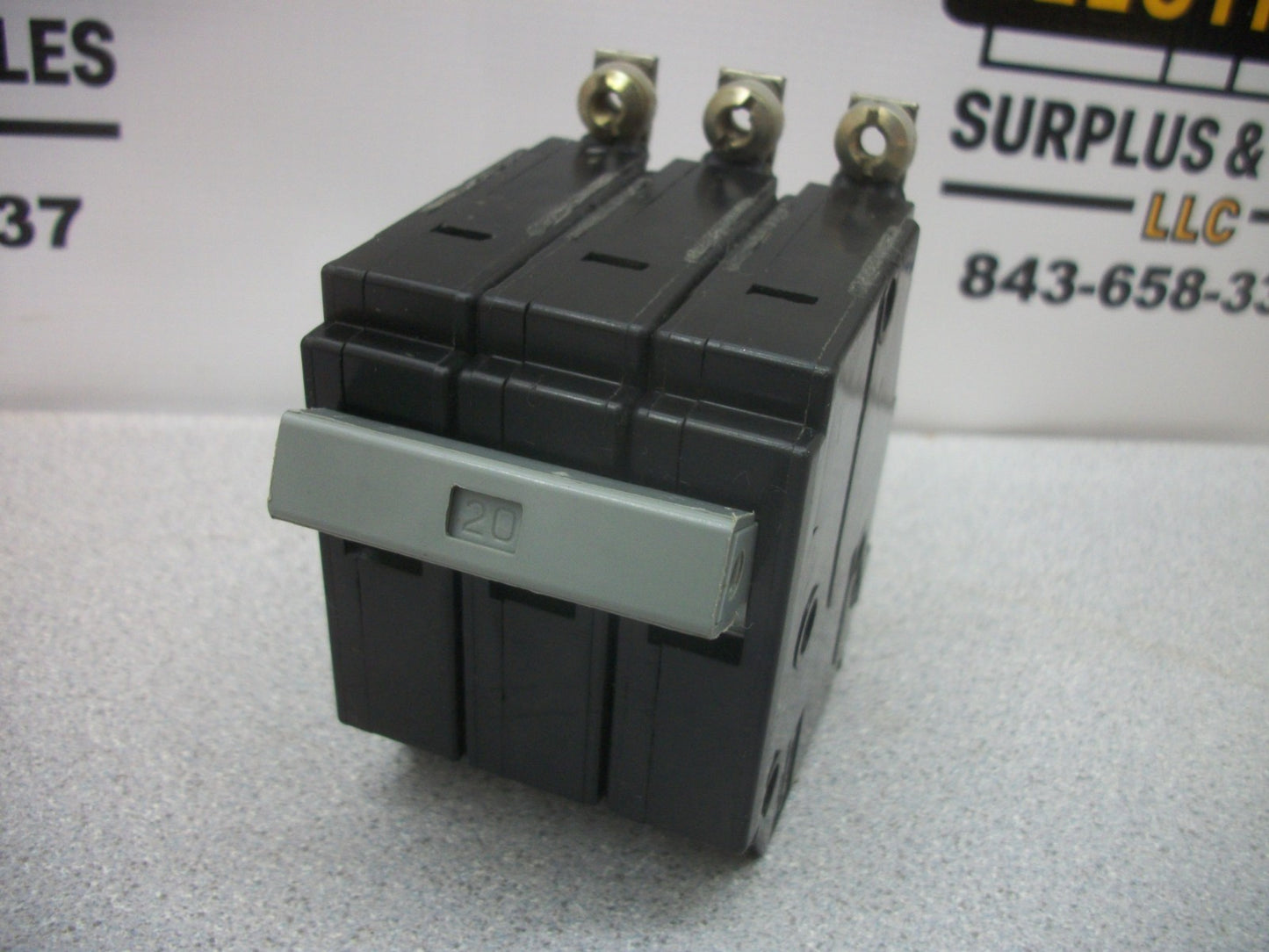 CUTLER-HAMMER CHB CIRCUIT BREAKER CHB320 20AMP 240VOLT 3POLE