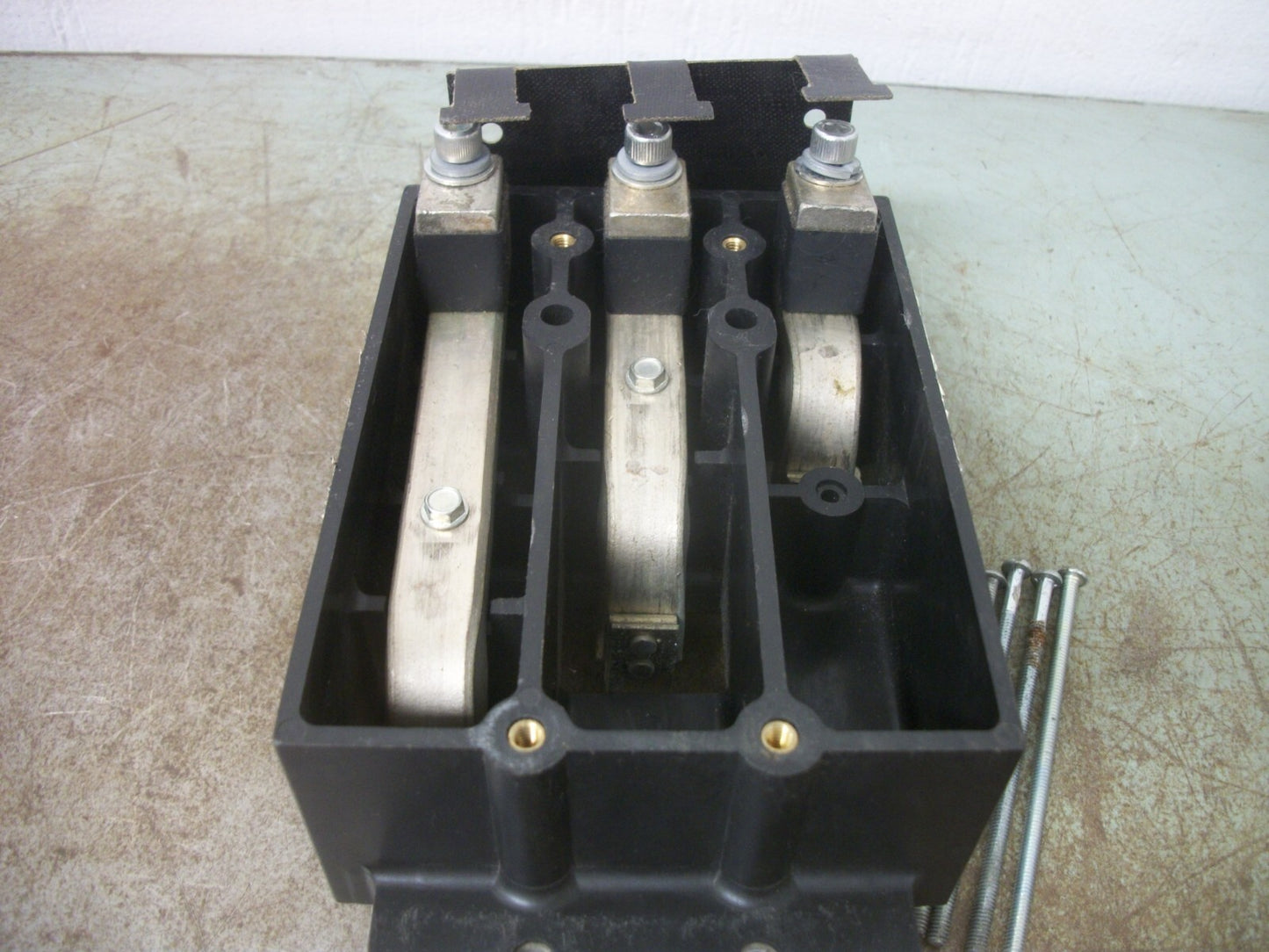 CUTLER-HAMMER TYPE CC CIRCUIT BREAKER ADAPTER