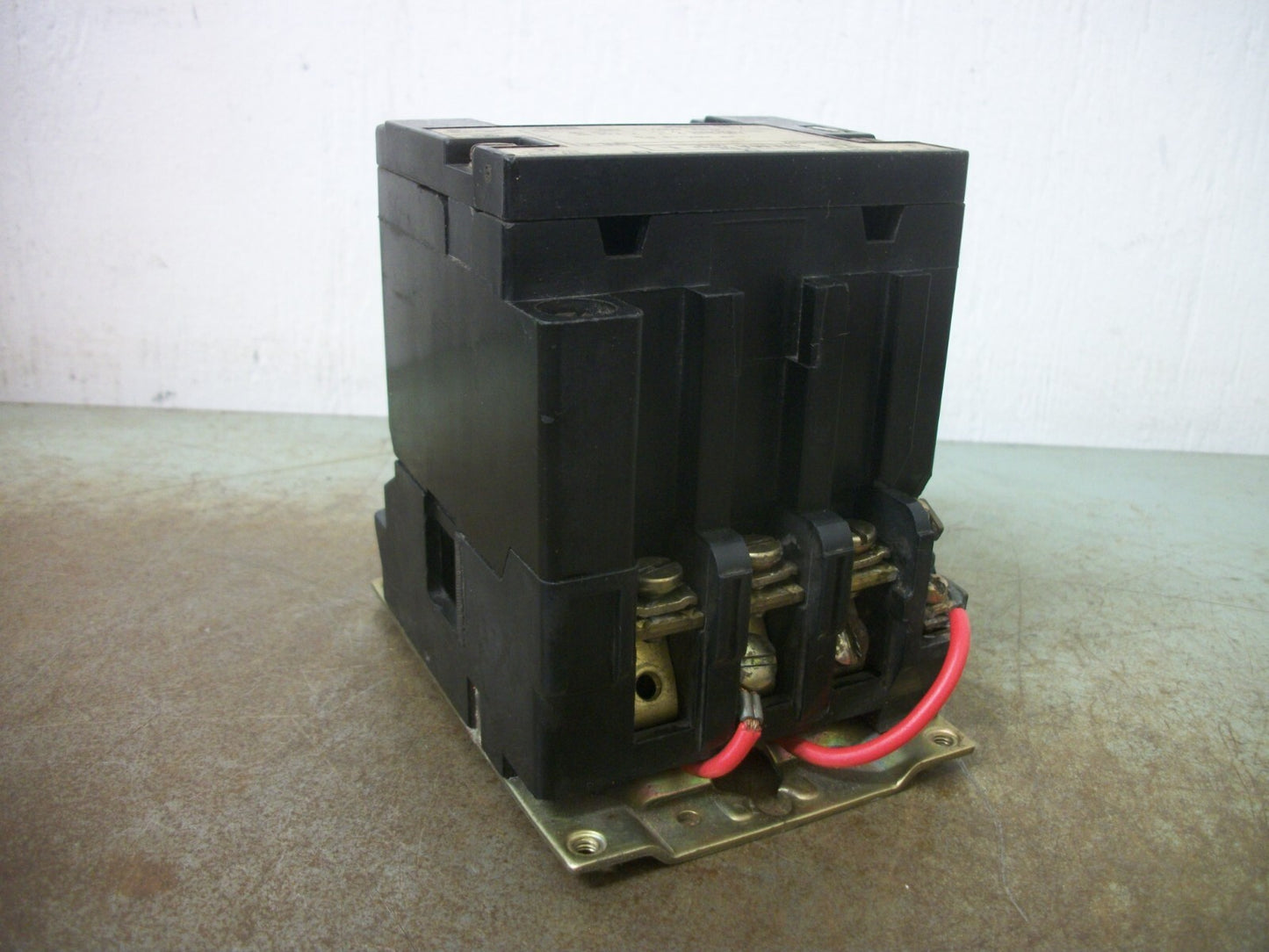 SQUARE D SIZE 1 CONTACTOR 8502SCO2 240VCOIL 3PH 600V 10HP