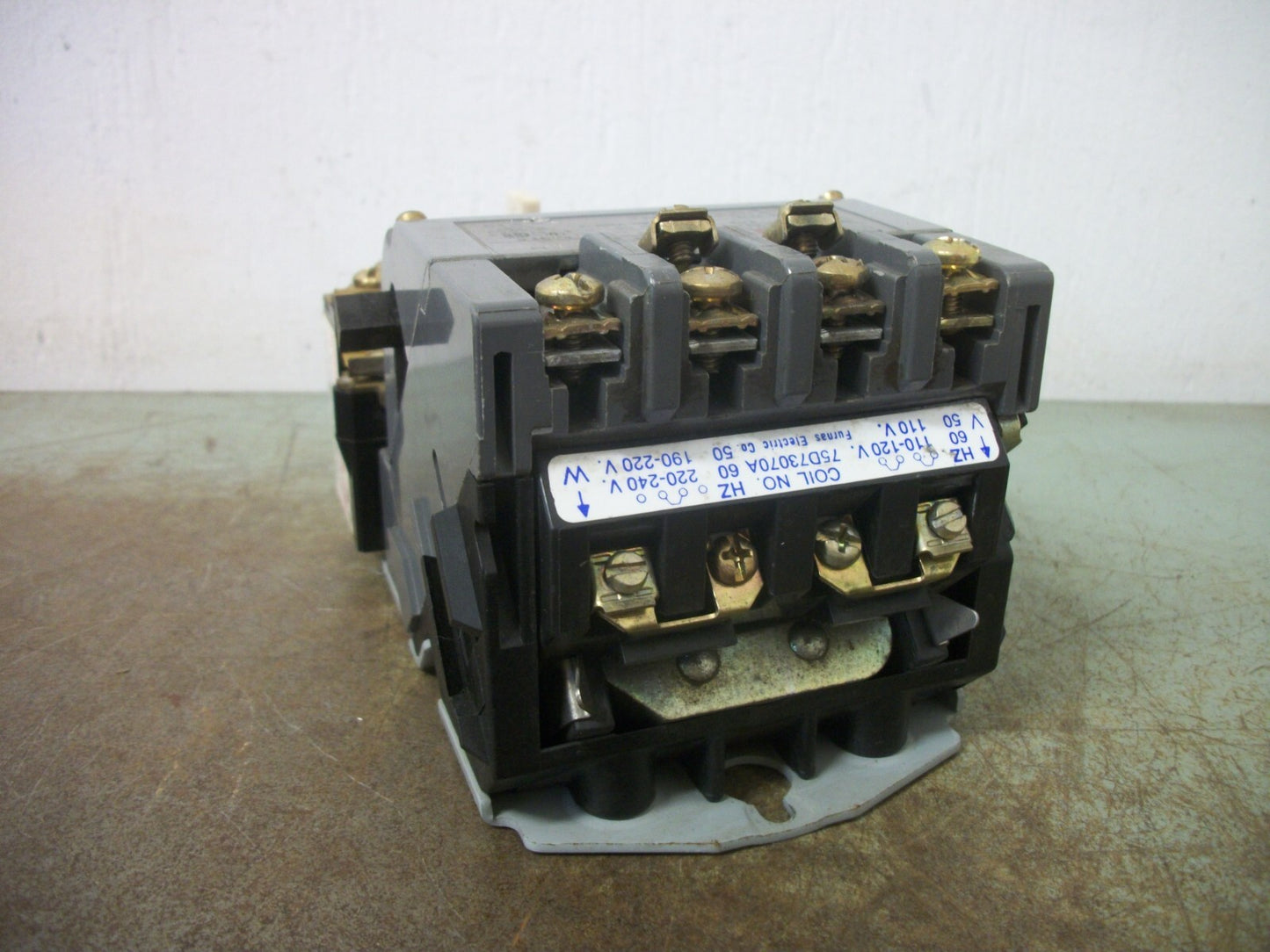 FURNAS SIZE 00 MOTOR STARTER 14BP32A* 9AMP 110/120-220/240VCOIL 3PH 600V 2HP