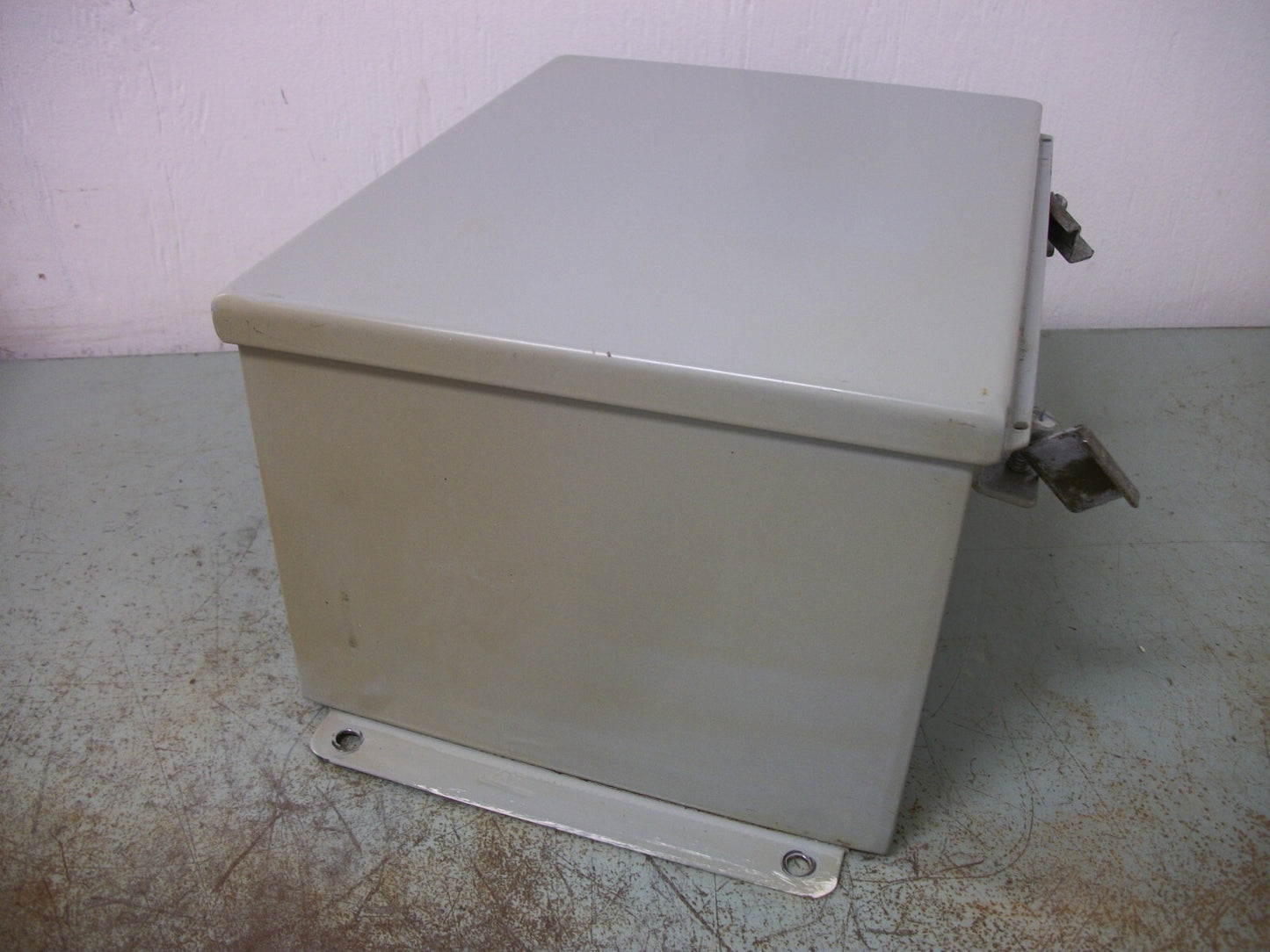 HUBBELL WIEGMANN 10X8X6 ENCLOSURE TYPE 12,13 B100806CH