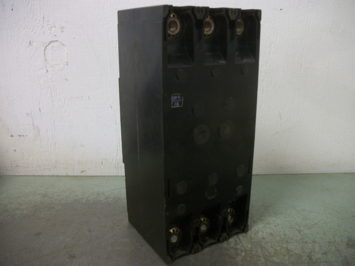 SIEMENS FJ3 CIRCUIT BREAKER FJ3B200 200AMP 600VOLT 3POLE