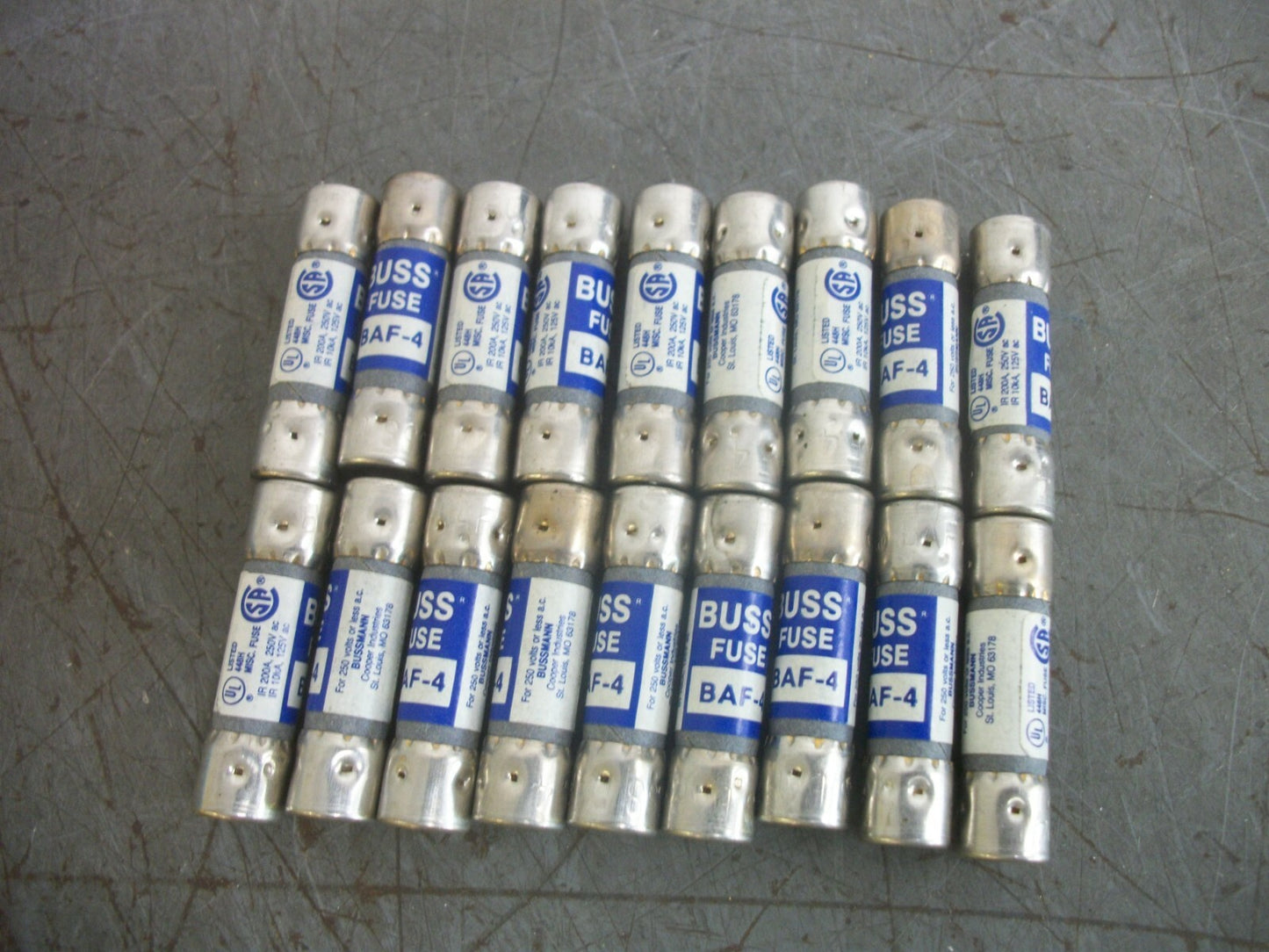 BUSSMANN LOT OF 18 MIDGET FUSES BAF4 4AMP 250VOLT NOB