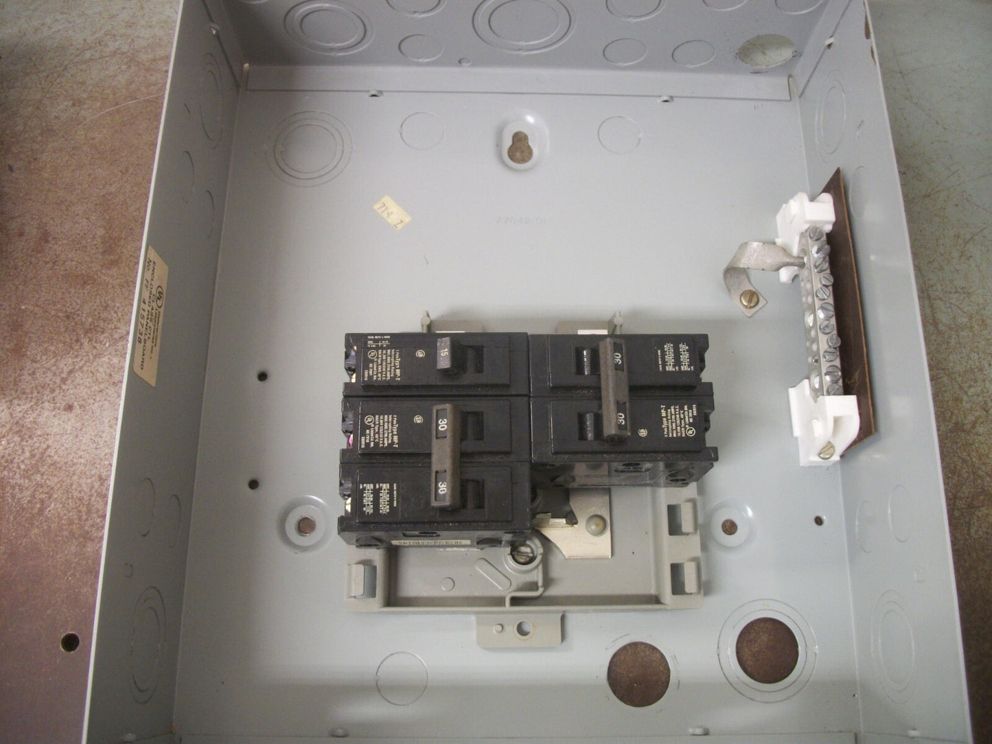 MURRAY LOAD CENTER PANELBOARD TYPE 1 LC006NS 125AMP 120/240VOLT 1PH