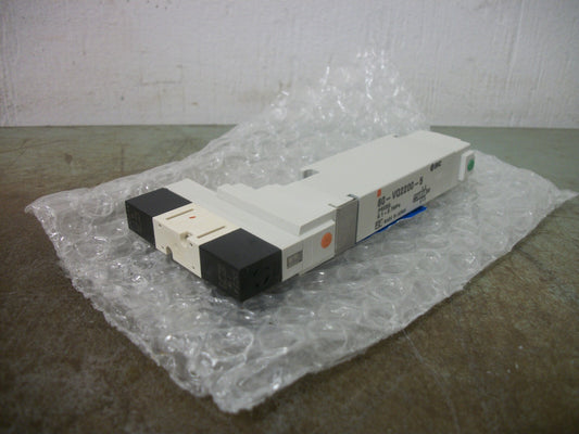 SMC PNEUMATIC SOLENOID VALVE 80-VQ2200-5 0.1-0.7MPa 24VCOIL 1W NEW