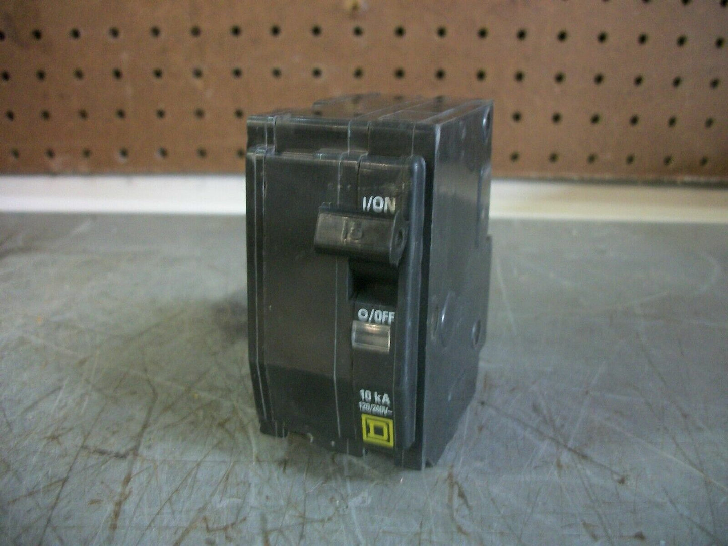 SQUARE D QO CIRCUIT BREAKER QO215 15AMP 240VOLT 2POLE