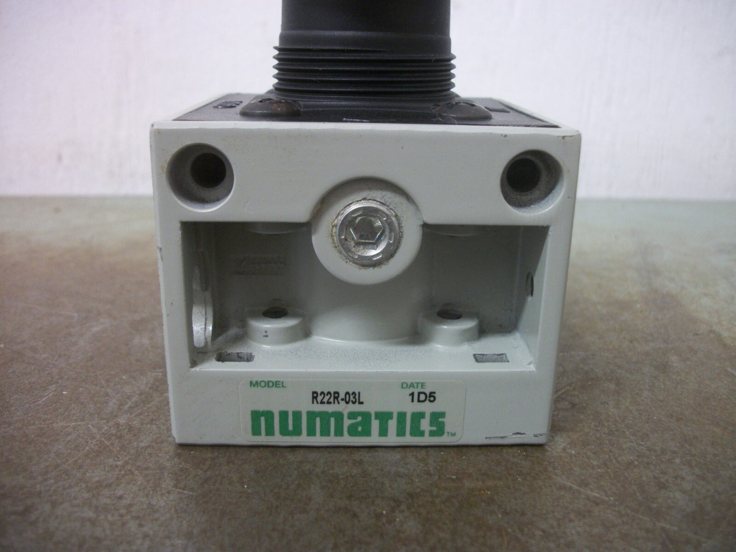 NUMATICS PNEUMATIC PRESSURE REGULATOR R22R-03L 0-125PSIG